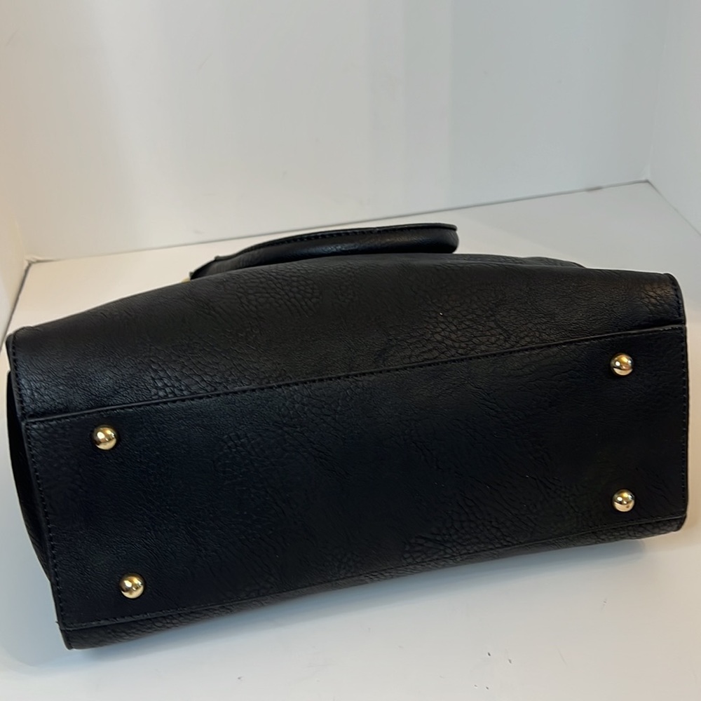 BLACK HAND BAG - Picture 5 of 13